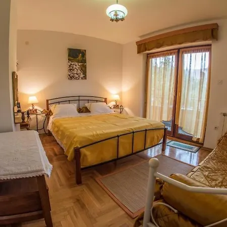 In With Terrace, Air Conditioning, Wifi, Washing Machine 3360-1 Apartment
