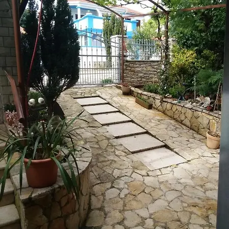Apartament In With Terrace, Air Conditioning, Wifi, Washing Machine 3360-1