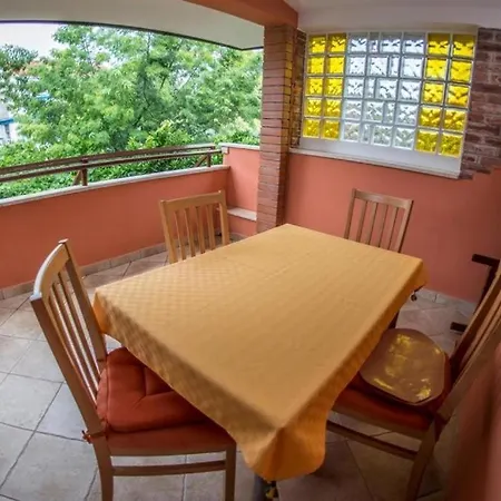 Apartament In With Terrace, Air Conditioning, Wifi, Washing Machine 3360-1 *