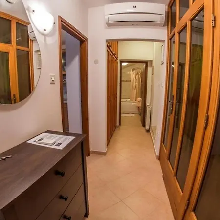 Apartment In With Terrace, Air Conditioning, Wifi, Washing Machine 3360-1 Banjole